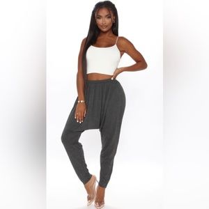 NWOT FN DROP IT LIKE ITS HOT SLOUCHY PANTS